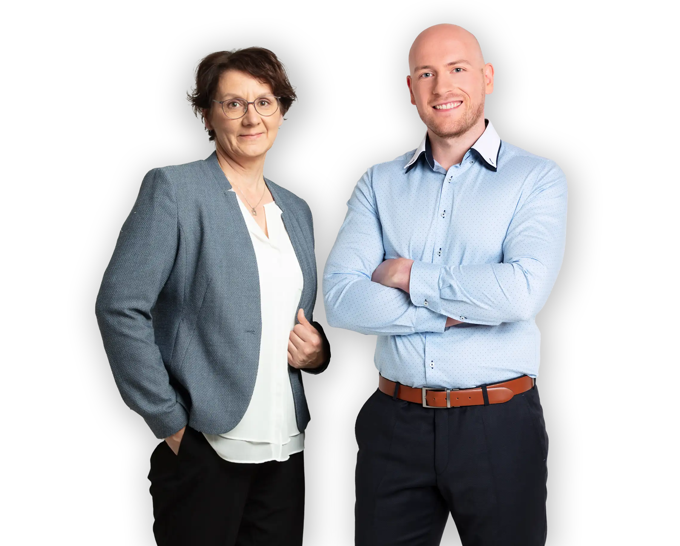 Zwei Mitarbeiter von APOGEPHA lächeln freundlich.