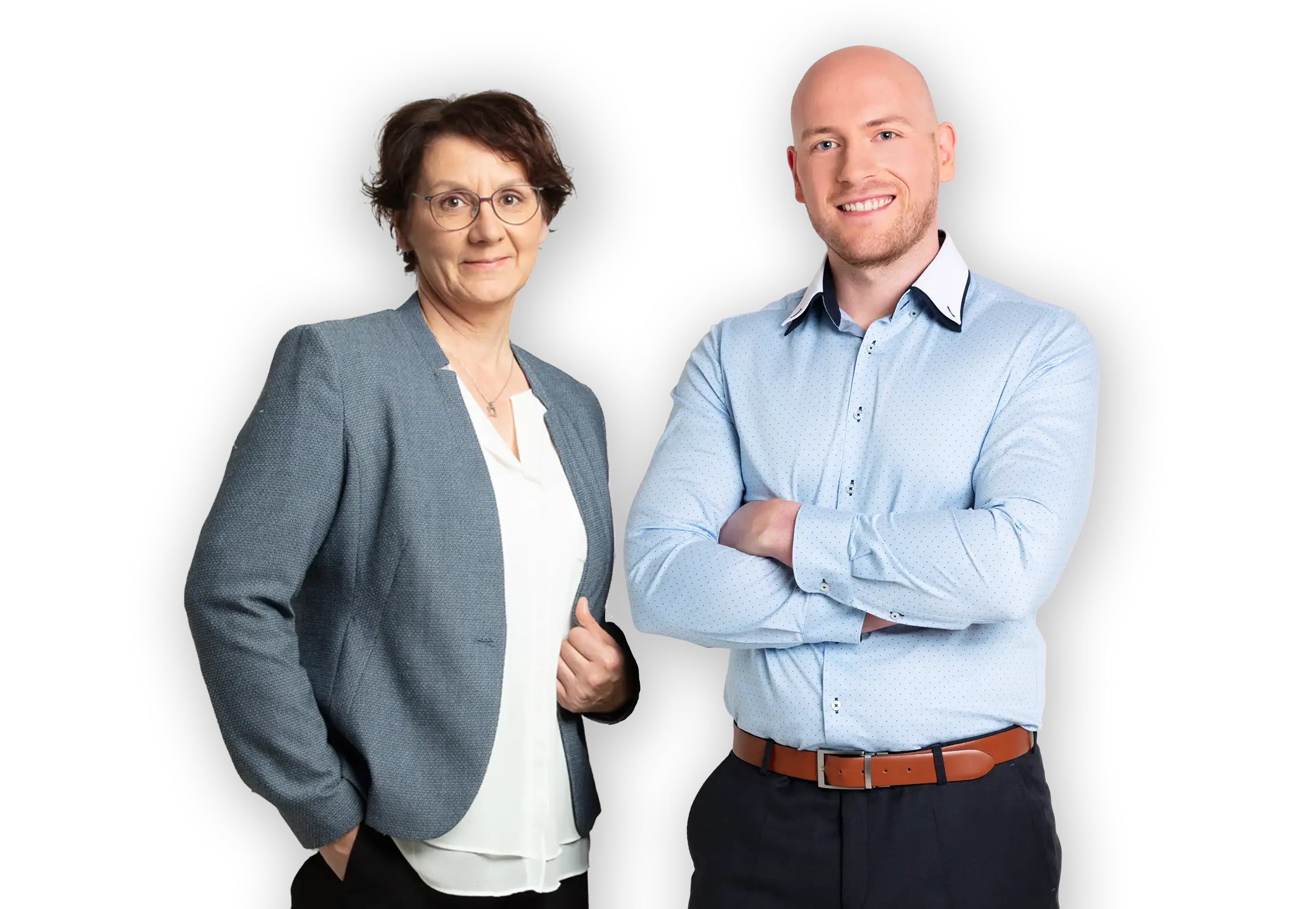 Zwei Mitarbeiter von APOGEPHA lächeln freundlich.